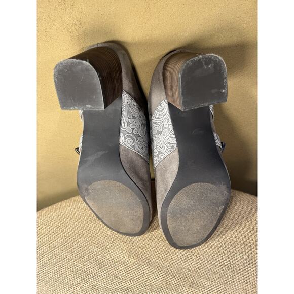 Yellow Box Sayda Taupe Gray Slides Mules with Buckles--Women's Size 10 - Picture 8 of 16